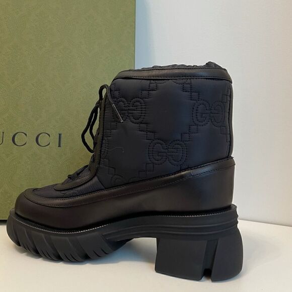 Gucci
GG pattern boots AUTHENTIC  - Picture 10 of 11